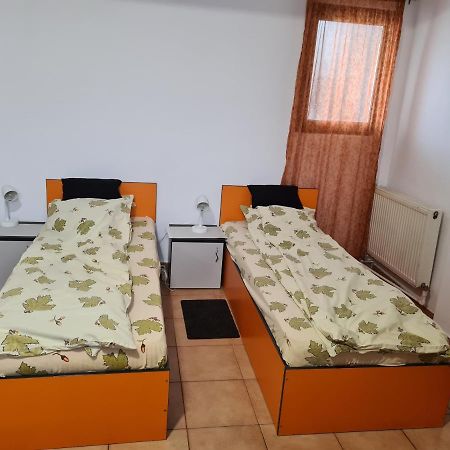 Ogadugu Apartman Bukarest Kültér fotó