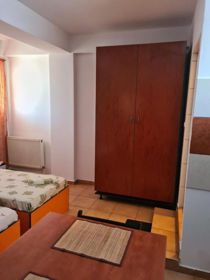 Ogadugu Apartman Bukarest Kültér fotó