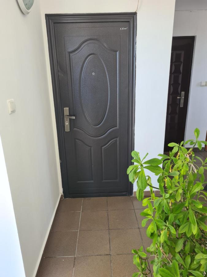 Ogadugu Apartman Bukarest Kültér fotó