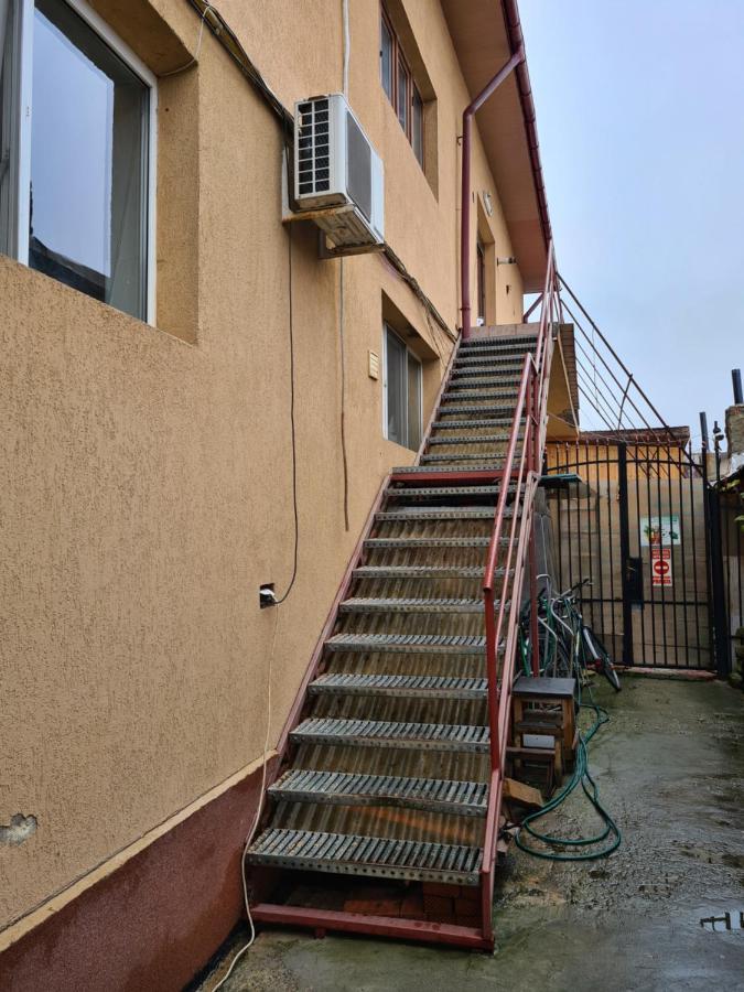 Ogadugu Apartman Bukarest Kültér fotó